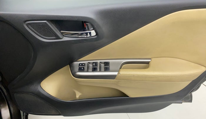 2015 Honda City 1.5L I-VTEC VX (O) MT, Petrol, Manual, 50,626 km, Driver Side Door Panels Control