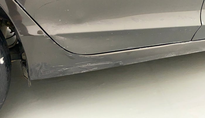 2015 Honda City 1.5L I-VTEC VX (O) MT, Petrol, Manual, 50,626 km, Right running board - Slightly dented