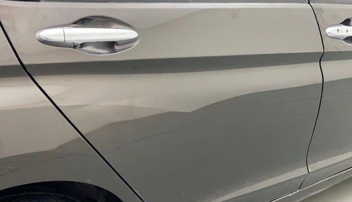 2015 Honda City 1.5L I-VTEC VX (O) MT, Petrol, Manual, 50,626 km, Right rear door - Slightly dented
