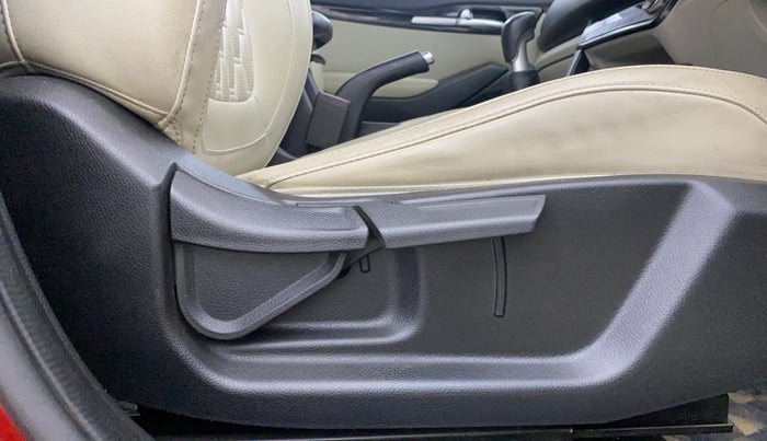 2019 KIA SELTOS HTX 1.5 PETROL, Petrol, Manual, 37,679 km, Driver Side Adjustment Panel