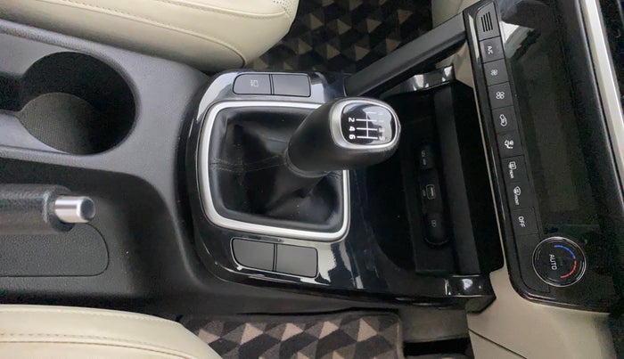 2019 KIA SELTOS HTX 1.5 PETROL, Petrol, Manual, 37,679 km, Gear Lever