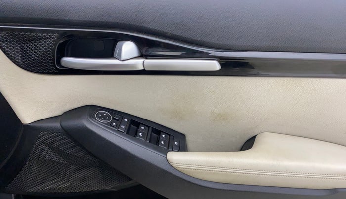 2019 KIA SELTOS HTX 1.5 PETROL, Petrol, Manual, 37,679 km, Driver Side Door Panels Control