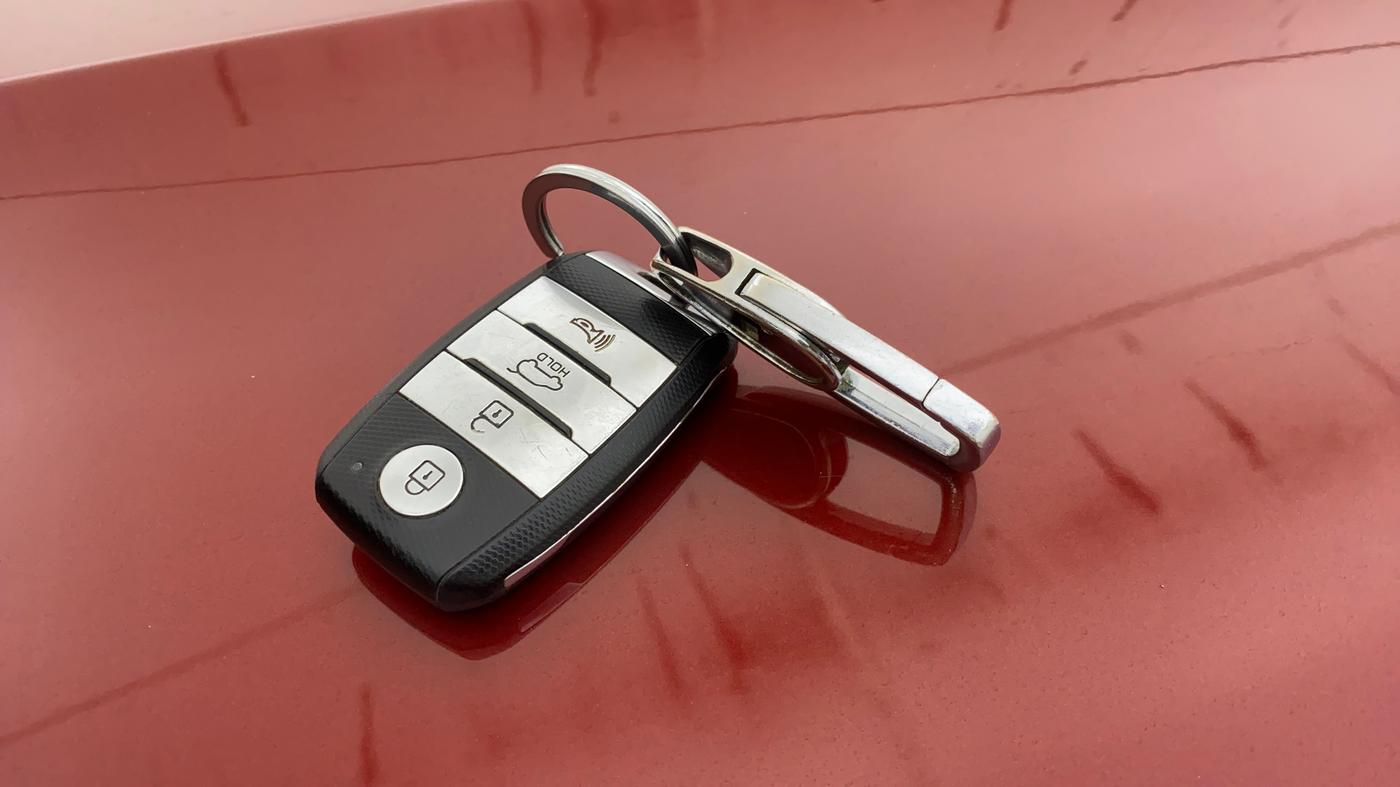 2019 KIA SELTOS HTX 1.5 PETROL, Petrol, Manual, 37,679 km, Key Close Up