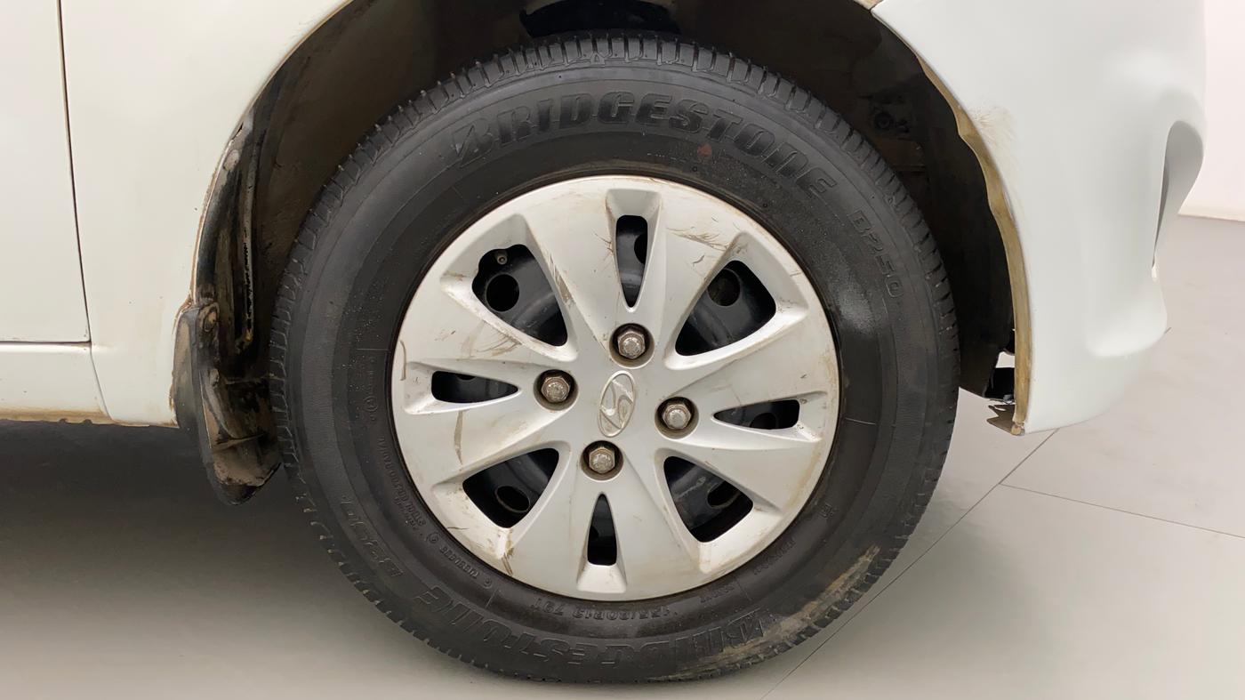 2012 Hyundai i10 SPORTZ 1.2 AT, Petrol, Automatic, 38,261 km, Right Front Wheel