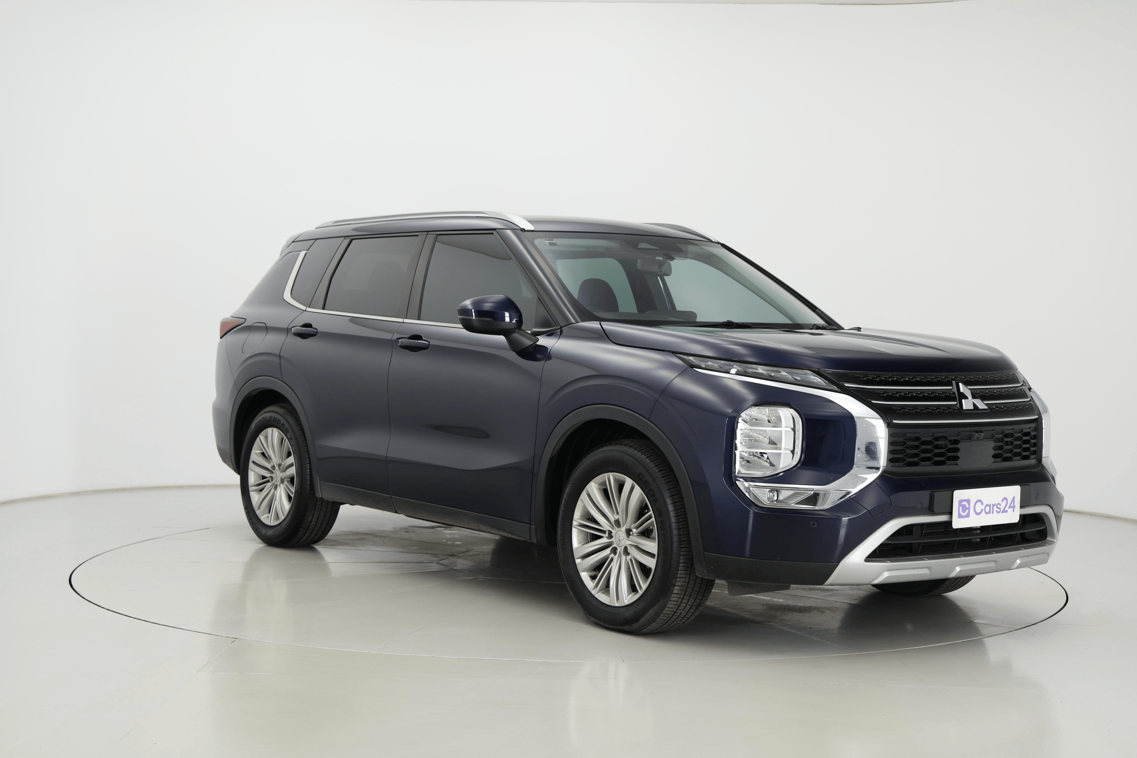 Mitsubishi Outlander image