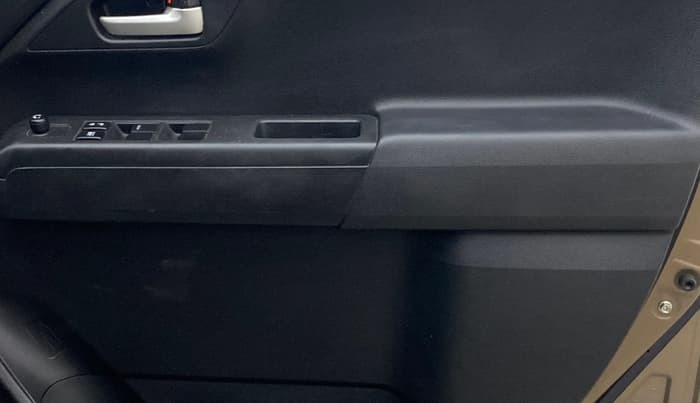 2020 Maruti New Wagon-R VXI 1.2, Petrol, Manual, 28,994 km, Driver Side Door Panels Control