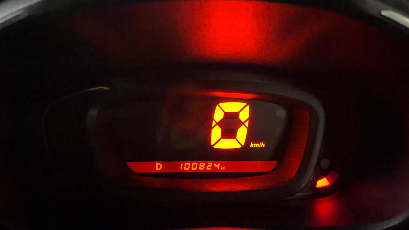 2017 Renault Kwid RXT 1.0 AMT (O), Petrol, Automatic, 1,00,783 km, Odometer Image
