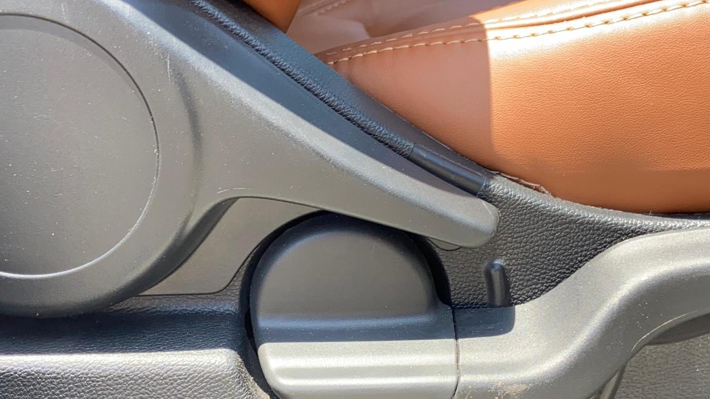 2025 Honda ELEVATE V CVT , Petrol, Automatic, 12,085 km, Driver Side Adjustment Panel
