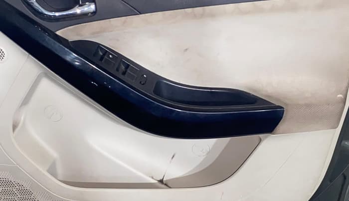 2020 Tata NEXON XZ PLUS (O) DIESEL, Diesel, Manual, 46,635 km, Driver Side Door Panels Control