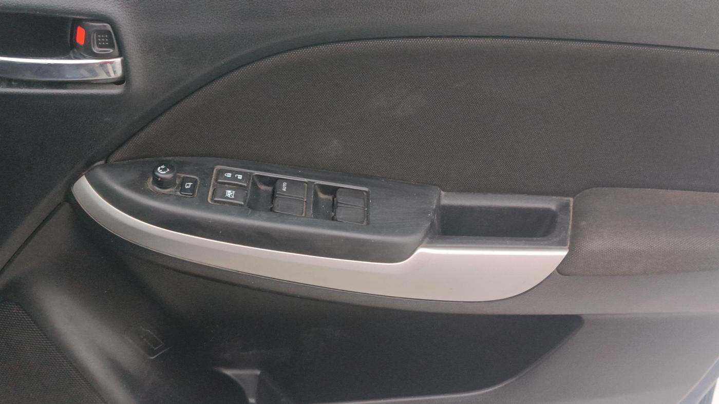 2016 Maruti Baleno ALPHA PETROL 1.2, Petrol, Manual, 69,949 km, Driver Side Door Panels Control