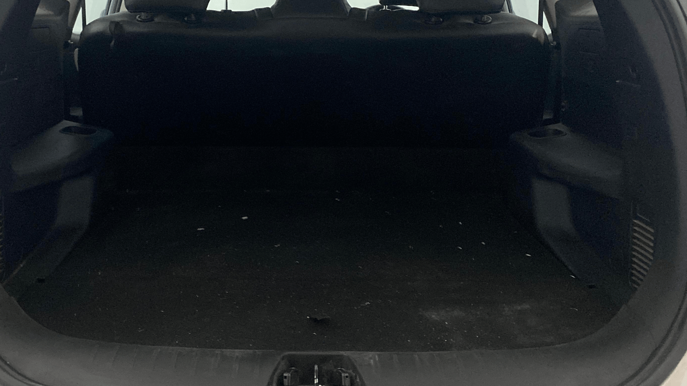 2022 Mahindra XUV700 AX 5 P MT 5 STR, Petrol, Manual, 46,675 km, Boot Inside