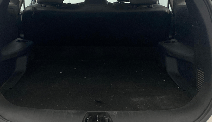 2022 Mahindra XUV700 AX 5 P MT 5 STR, Petrol, Manual, 46,675 km, Boot Inside