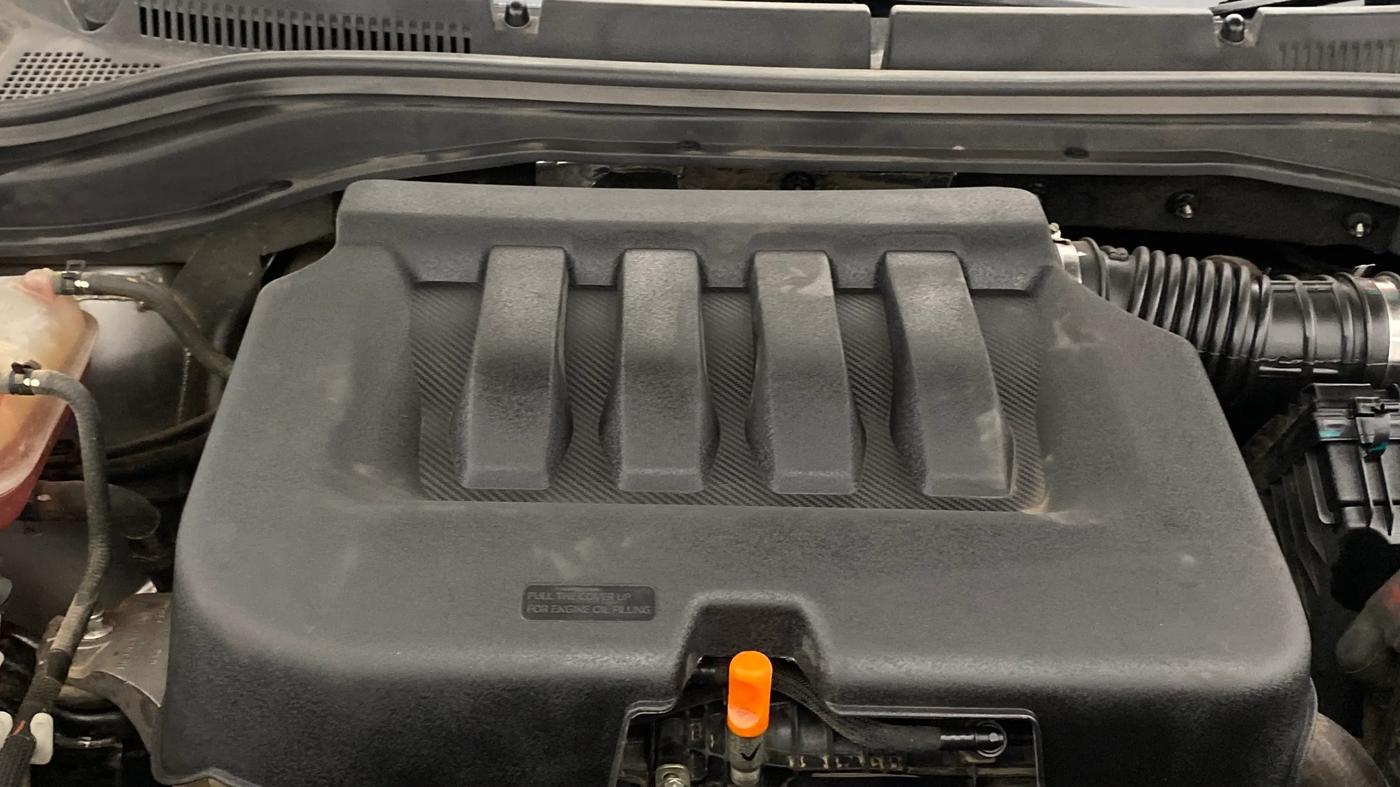 2022 Mahindra XUV700 AX 5 P MT 5 STR, Petrol, Manual, 46,675 km, Engine View - Right