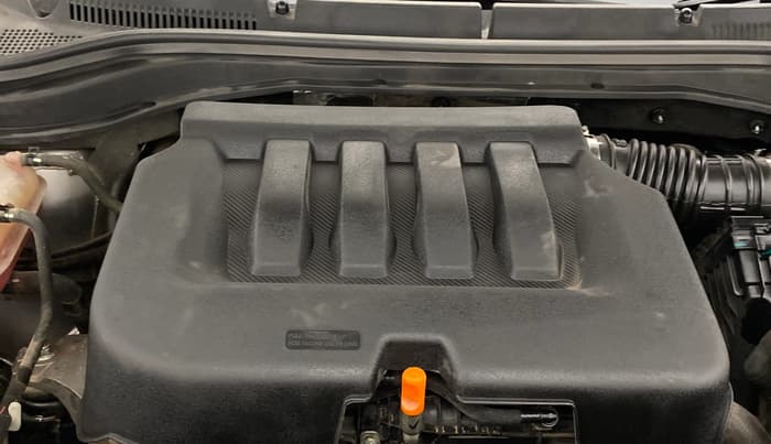 2022 Mahindra XUV700 AX 5 P MT 5 STR, Petrol, Manual, 46,675 km, Engine View - Right