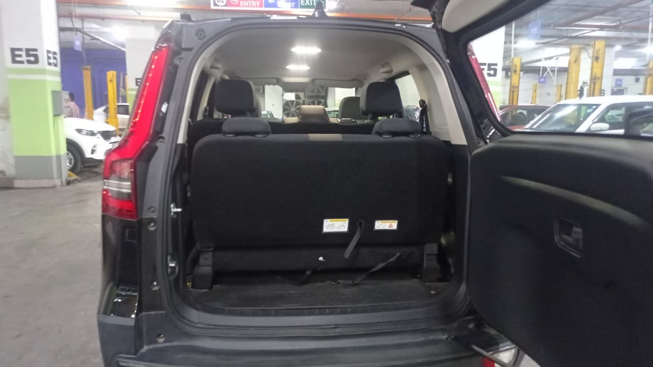2025 Mahindra SCORPIO-N Z4 PETROL MT 7 STR (E), Petrol, Manual, 6,279 km, Boot Inside