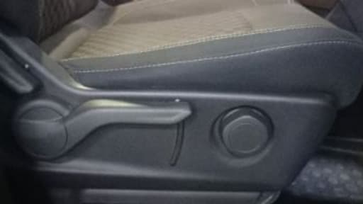 2025 Mahindra SCORPIO-N Z4 PETROL MT 7 STR (E), Petrol, Manual, 6,279 km, Driver Side Adjustment Panel