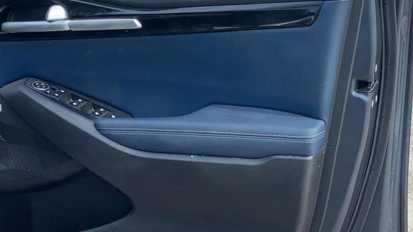 2022 KIA SELTOS X LINE 1.4 DCT, Petrol, Automatic, 83,632 km, Driver Side Door Panels Control
