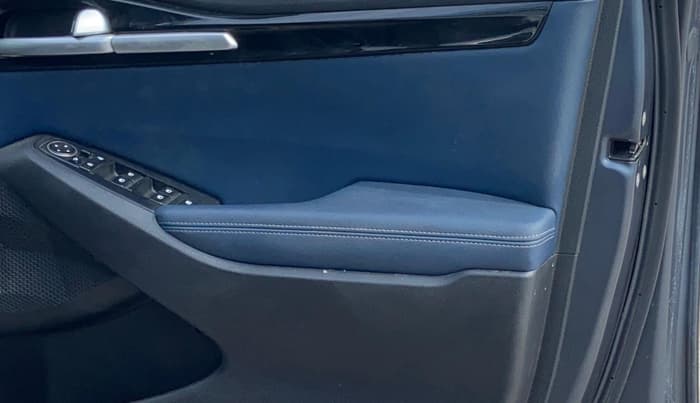 2022 KIA SELTOS X LINE 1.4 DCT, Petrol, Automatic, 83,632 km, Driver Side Door Panels Control