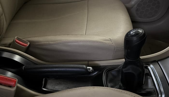 2019 Maruti Ciaz SIGMA 1.5 SHVS MT  PETROL, Petrol, Manual, 97,332 km, Gear Lever