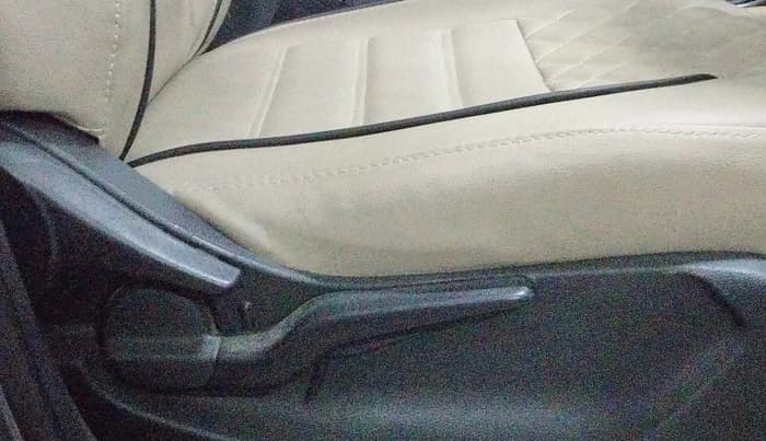 2020 Honda City 1.5L I-VTEC V MT 5TH GEN, Petrol, Manual, 60,954 km, Driver Side Adjustment Panel