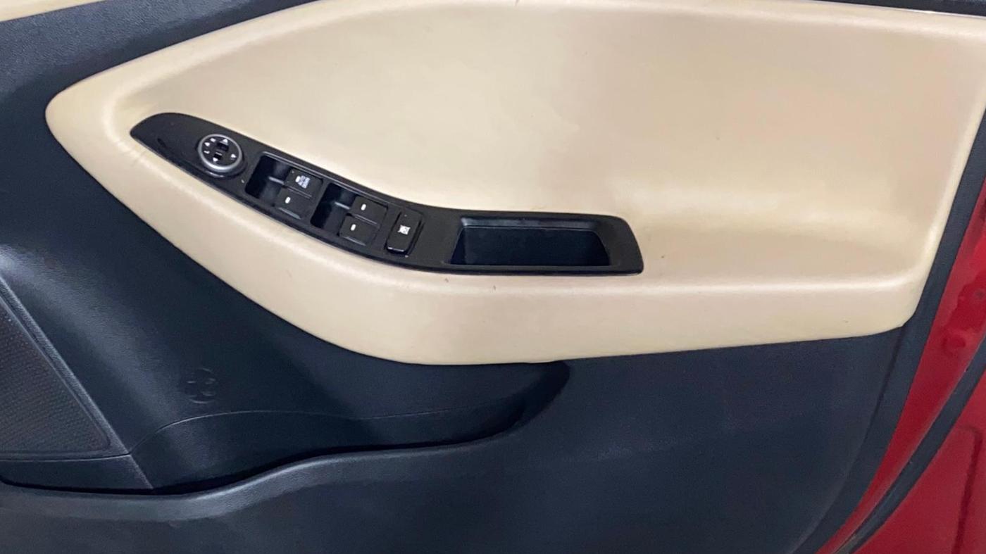 2019 Hyundai Elite i20 MAGNA PLUS 1.2, Petrol, Manual, 41,878 km, Driver Side Door Panels Control