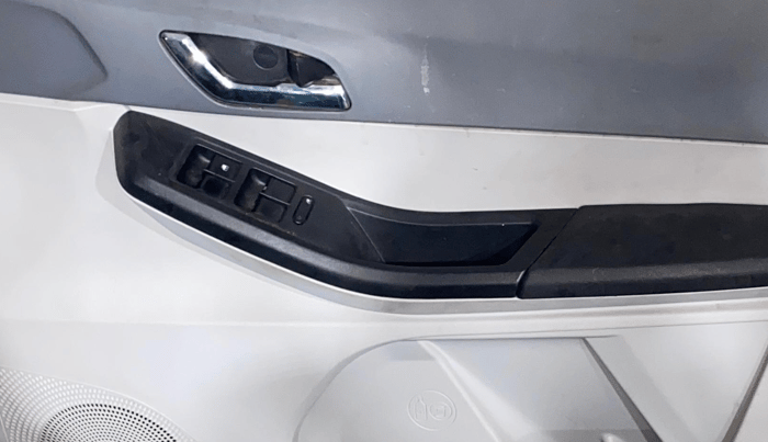 2025 Tata Tiago XZ PLUS DUAL TONE PETROL, Petrol, Manual, 9,044 km, Driver Side Door Panels Control