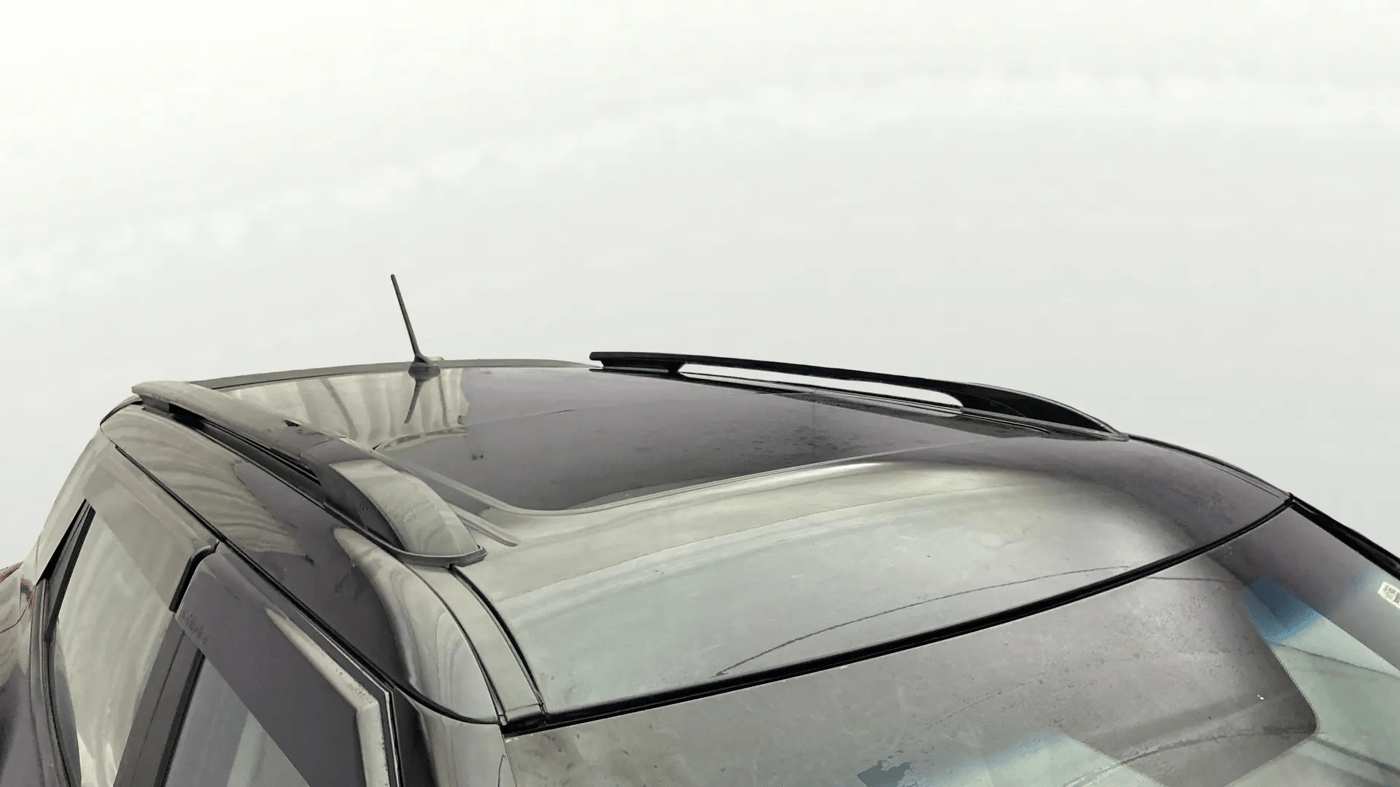 2023 Mahindra XUV300 W8 (O) 1.2 PETROL, Petrol, Manual, 20,347 km, Moonroof/ Sunroof