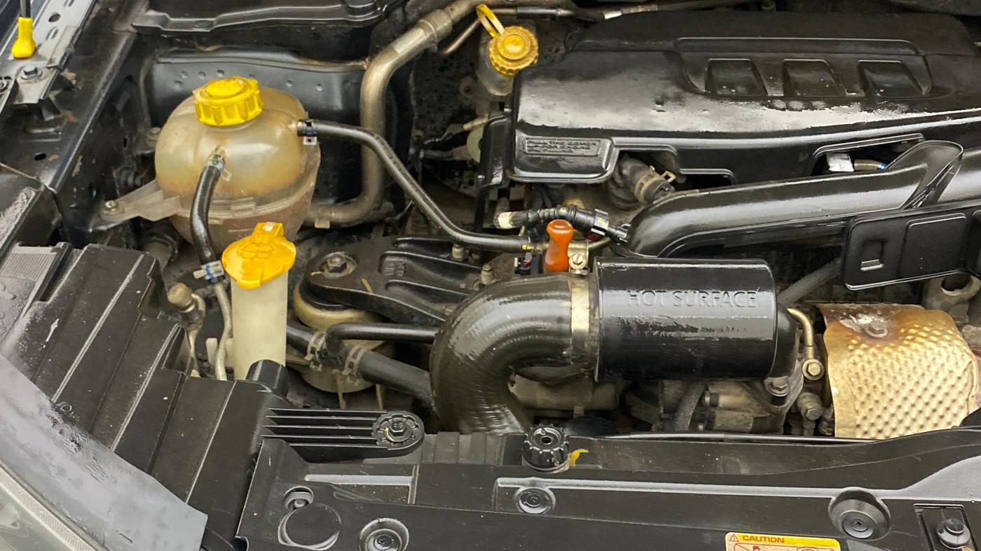2020 Mahindra XUV300 W8 (O) 1.2 PETROL, Petrol, Manual, 96,192 km, Engine View - Right