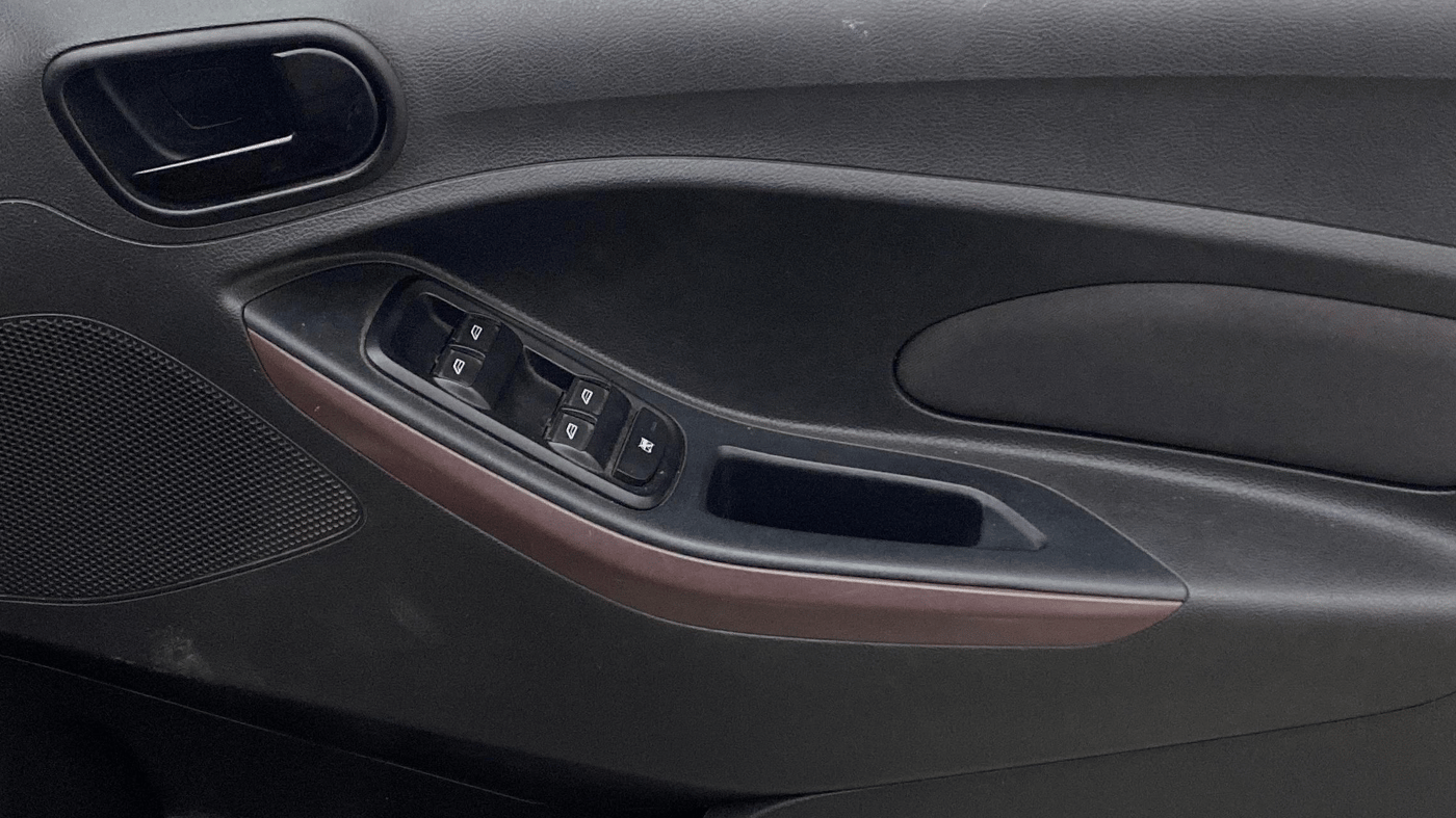 2021 Ford FREESTYLE TITANIUM 1.2 PETROL, Petrol, Manual, 50,456 km, Driver Side Door Panels Control
