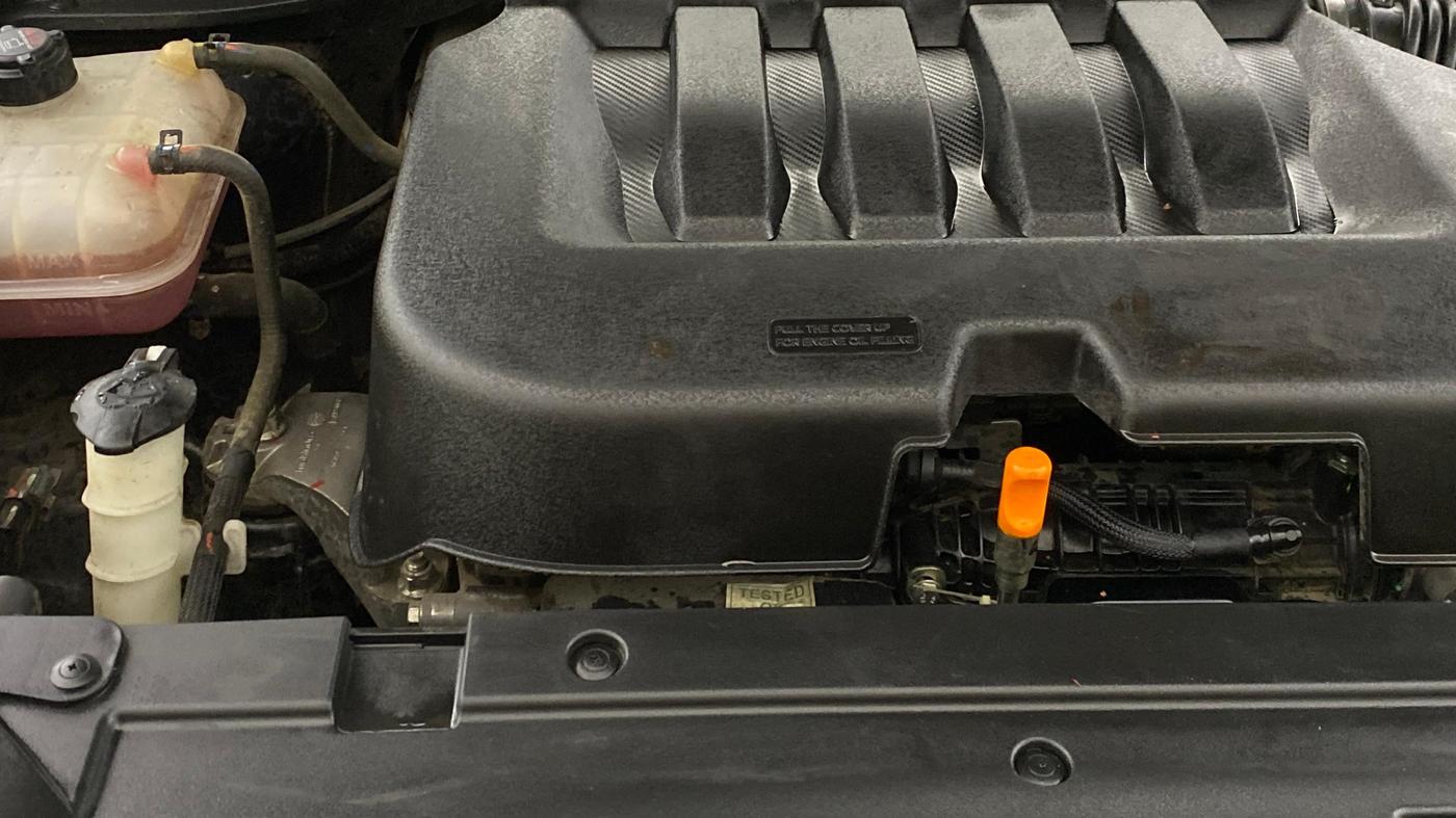 2023 Mahindra XUV700 AX 5 P AT 5 STR, Petrol, Automatic, 13,423 km, Engine View - Right