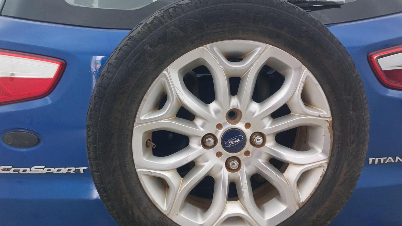 2013 Ford Ecosport TITANIUM 1.5L PETROL, Petrol, Manual, 1,26,348 km, Spare Tyre