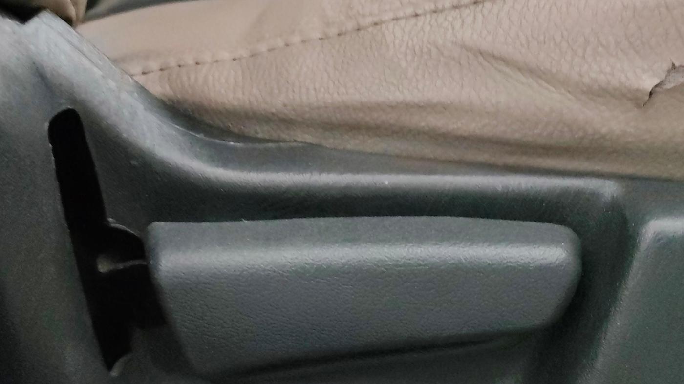 2015 Maruti Alto K10 VXI AMT, Petrol, Automatic, 89,591 km, Driver Side Adjustment Panel