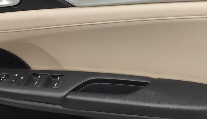 2020 Honda Civic 1.8L I-VTEC ZX CVT, Petrol, Automatic, 47,626 km, Driver Side Door Panels Control