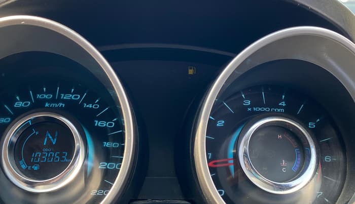 2018 Mahindra XUV500 W7, Diesel, Manual, 1,03,059 km, Odometer Image