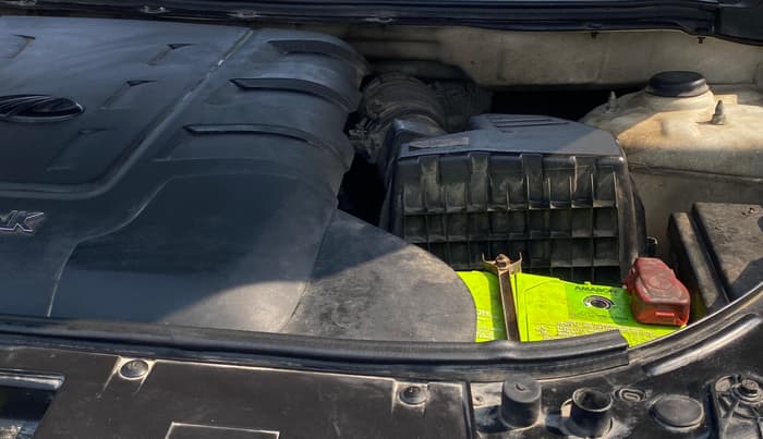 2018 Mahindra XUV500 W7, Diesel, Manual, 1,03,059 km, Engine View - Left