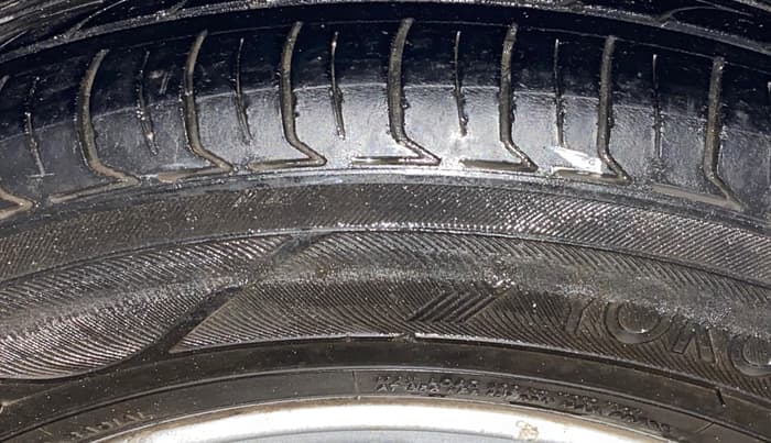 2016 Hyundai Xcent SX 1.2, Petrol, Manual, 46,903 km, Right Rear Tyre Tread