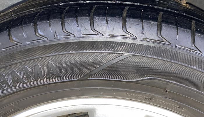 2016 Hyundai Xcent SX 1.2, Petrol, Manual, 46,903 km, Left Rear Tyre Tread