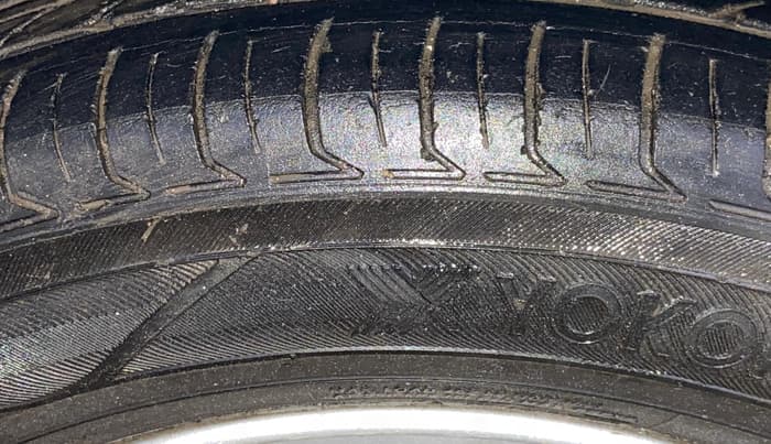 2016 Hyundai Xcent SX 1.2, Petrol, Manual, 46,903 km, Left Front Tyre Tread