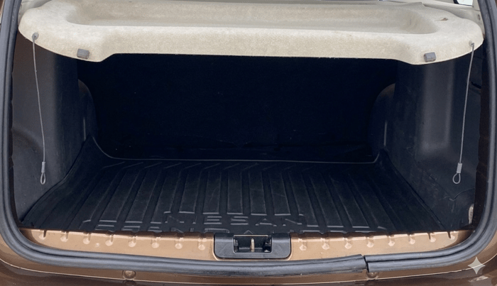 2015 Renault Duster 85 PS RXL DIESEL, Diesel, Manual, 1,17,548 km, Boot Inside