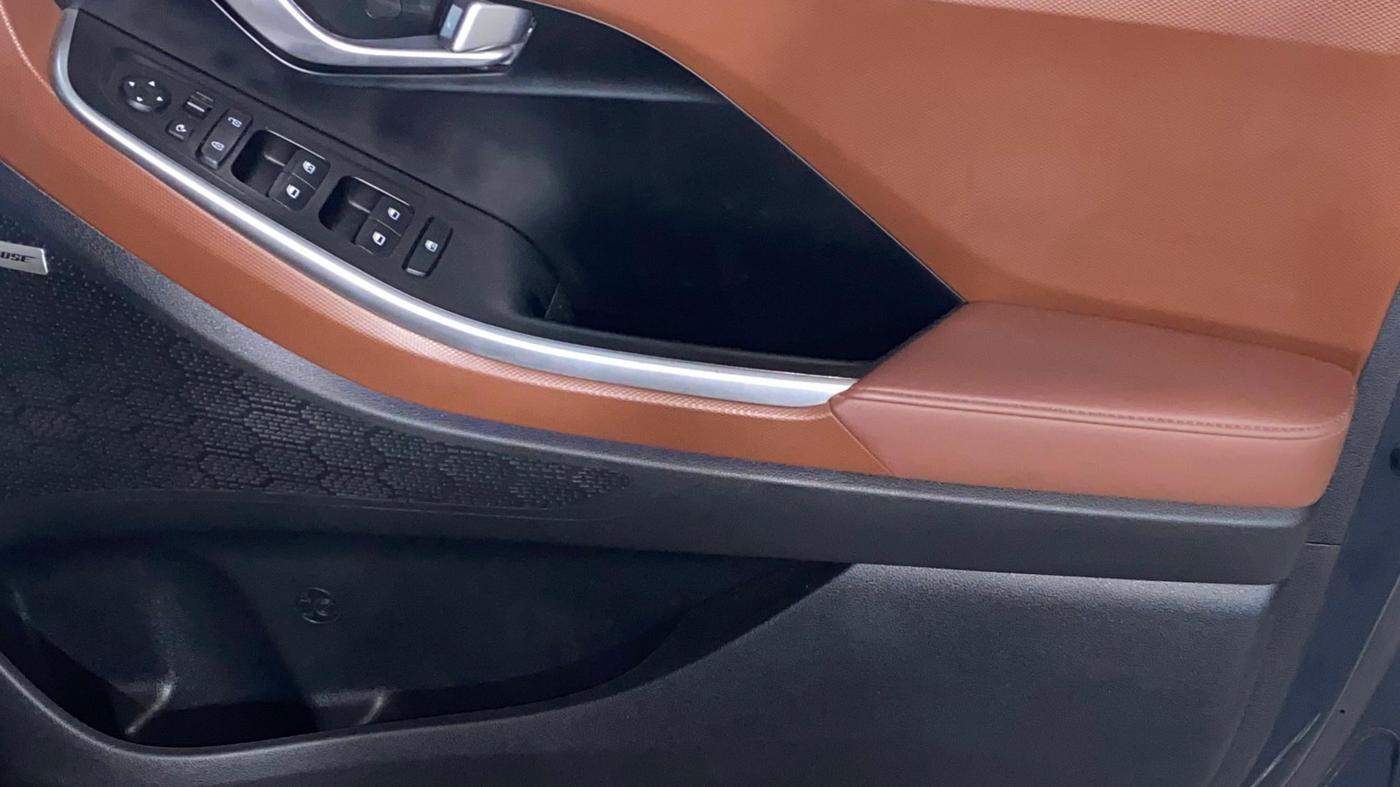 2021 Hyundai ALCAZAR 2.0 SIGNATURE (O) AT 7STR, Petrol, Automatic, 13,147 km, Driver Side Door Panels Control