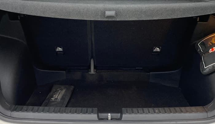 2023 Volkswagen TAIGUN TOPLINE 1.0 TSI MT, Petrol, Manual, 75,967 km, Boot Inside