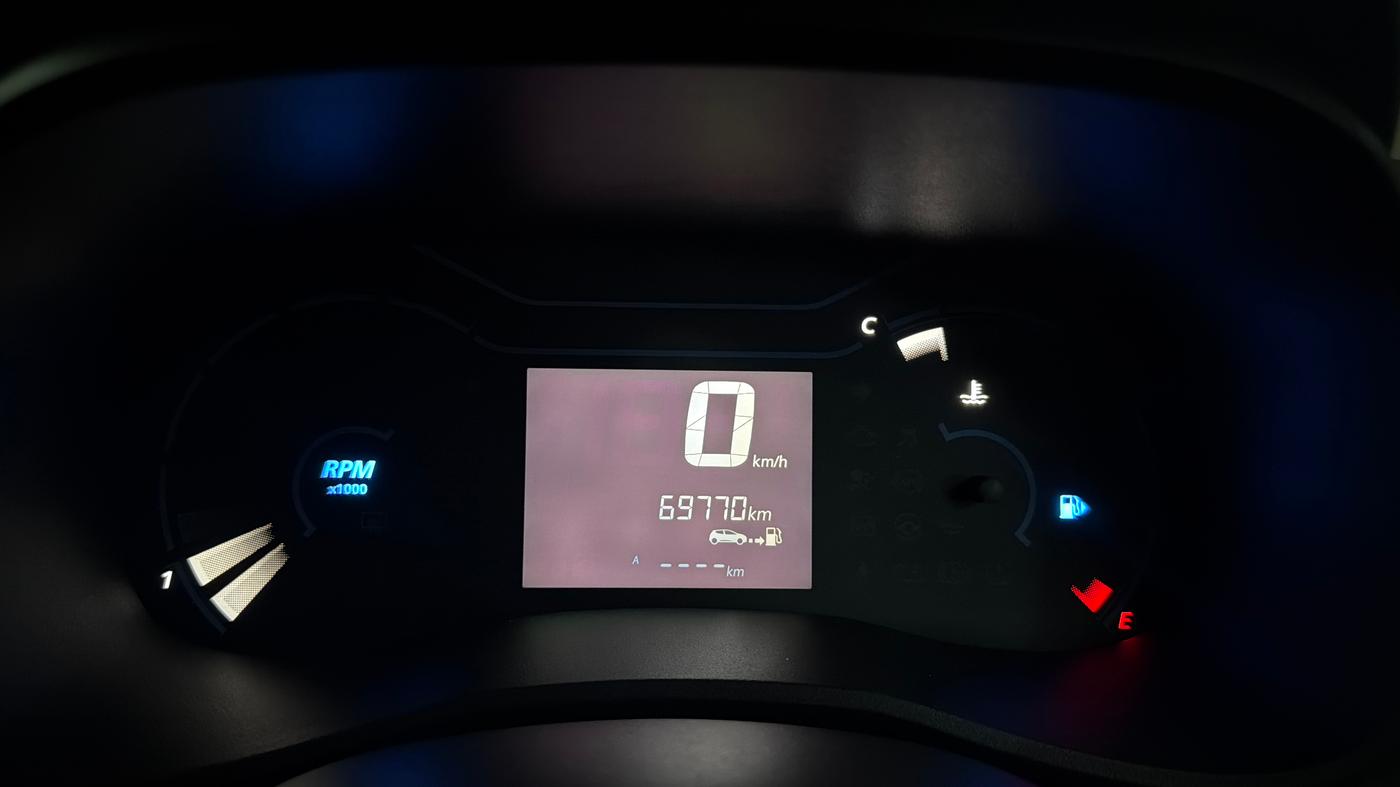2021 Renault Kwid RXT 1.0 (O), Petrol, Manual, 69,758 km, Odometer Image