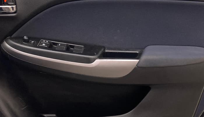 2021 Toyota Glanza V CVT, Petrol, Automatic, 59,886 km, Driver Side Door Panels Control