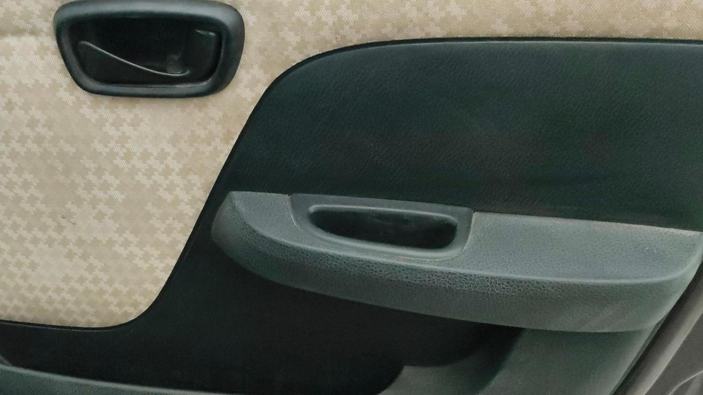 2014 Tata Nano TWIST XT, Petrol, Manual, 15,105 km, Driver Side Door Panels Control