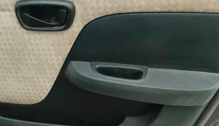2014 Tata Nano TWIST XT, Petrol, Manual, 15,105 km, Driver Side Door Panels Control