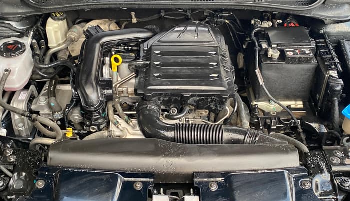 2024 Volkswagen VIRTUS HIGHLINE TSI 1.0 MT, Petrol, Manual, 52,096 km, Engine View