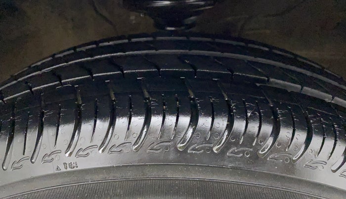 2020 Maruti S PRESSO VXI+, Petrol, Manual, 17,695 km, Right Front Tyre Tread