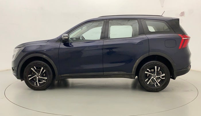 2022 Mahindra XUV700 MX D MT 5 STR, Diesel, Manual, 16,237 km, Left Side