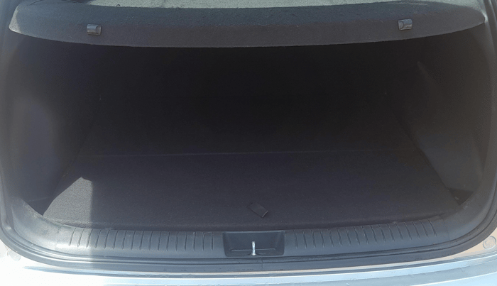 2016 Hyundai Creta SX PLUS 1.6 PETROL, Petrol, Manual, 77,192 km, Boot Inside