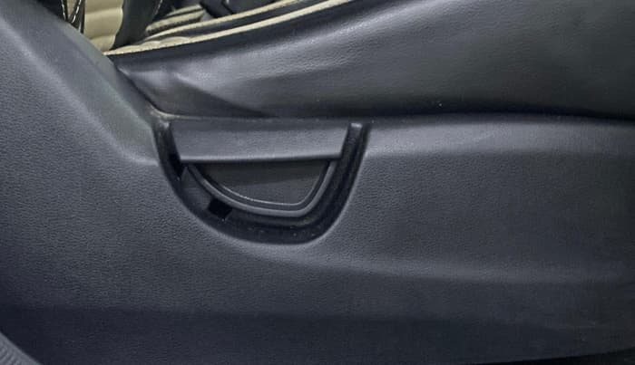 2019 Hyundai NEW SANTRO SPORTZ MT, Petrol, Manual, 58,186 km, Driver Side Adjustment Panel